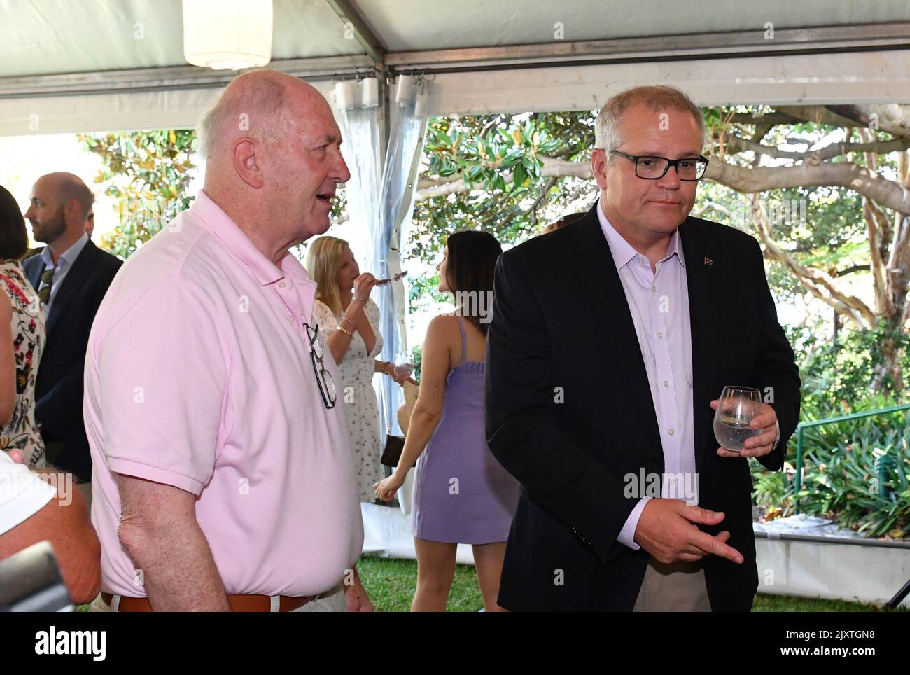 Governor General Sir Peter Cosgrove - Governor General Sir Peter Cosgrove And Prime Minister Scott Morrison At A New Years Day Cricket Reception For Australias And Indias Cricket Teams At Kirribilli House In Sydney Tuesday January 1 2018 Aap Imagemick Tsikas 2JXTGN8 