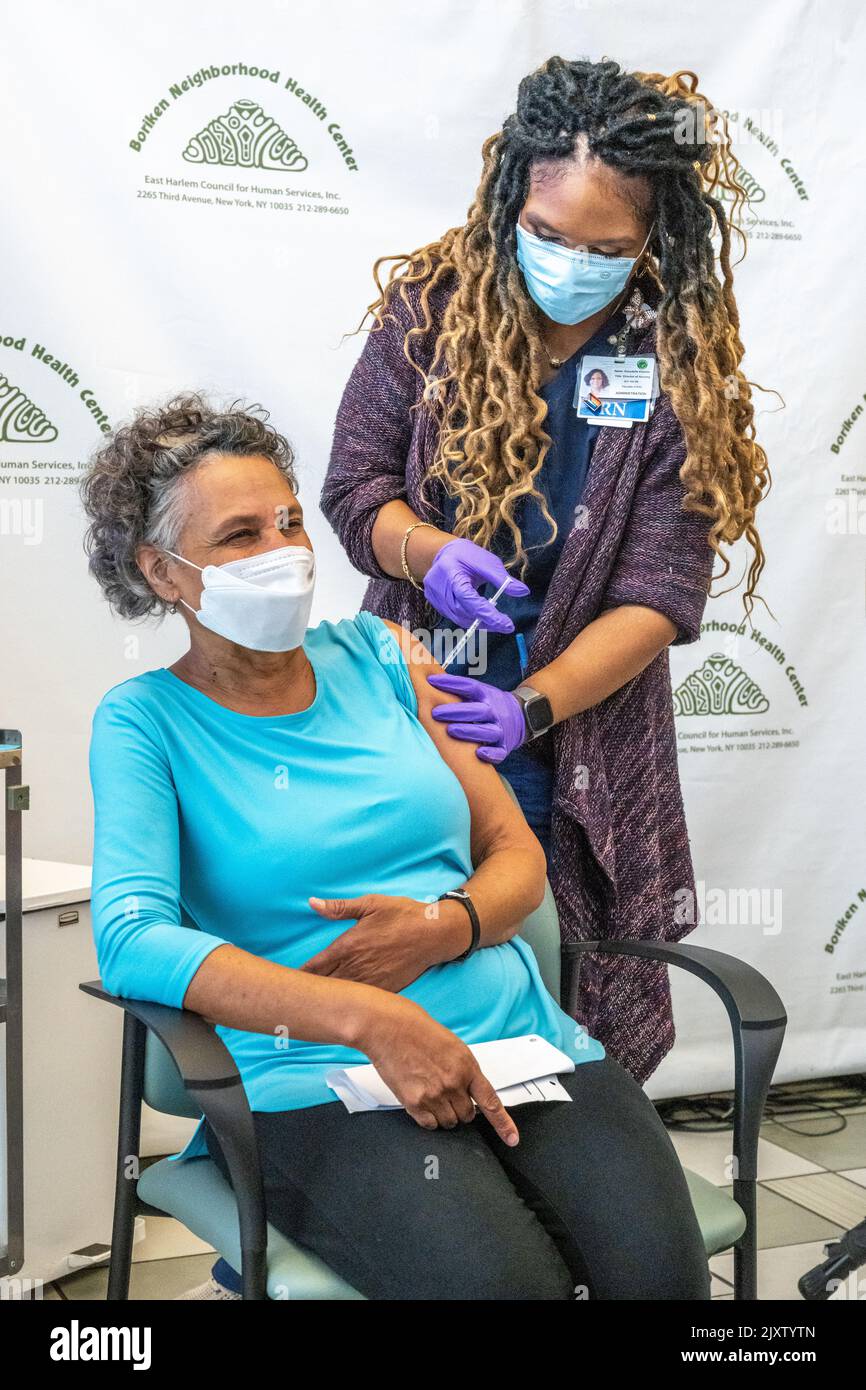 New York, USA. 7th Sep, 2022. New York State Health Commissioner Dr. Mary T. Bassett gets a booster shot of the newly available bivalent COVID-19 vaccine boosters, which are designed to add Omicron BA.4 and BA.5 variants and bolster previous vaccination protection. Credit: Enrique Shore/Alamy Live News Stock Photo