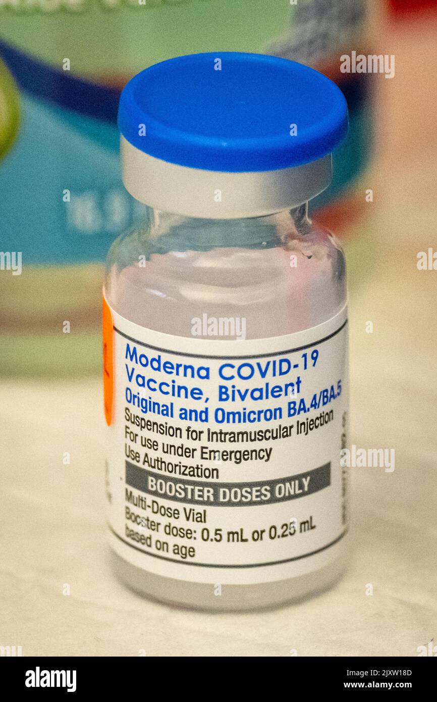 New York, USA. 7th Sep, 2022. A multi-dose vial of the new Moderna COVID-19 vaccine used to vaccinate New York State Governor Kathy Hochul. Hochul got her booster shot in front oif the cameras to encourage everybody to get vaccinated with the newly available bivalent COVID-19 vaccine boosters, which are designed to add Omicron BA.4 and BA.5 variants and bolster previous vaccination protection. Credit: Enrique Shore/Alamy Live News Stock Photo