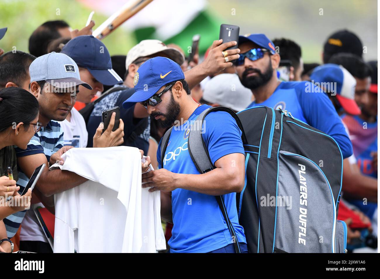 Kedar jadhav sales t shirt number