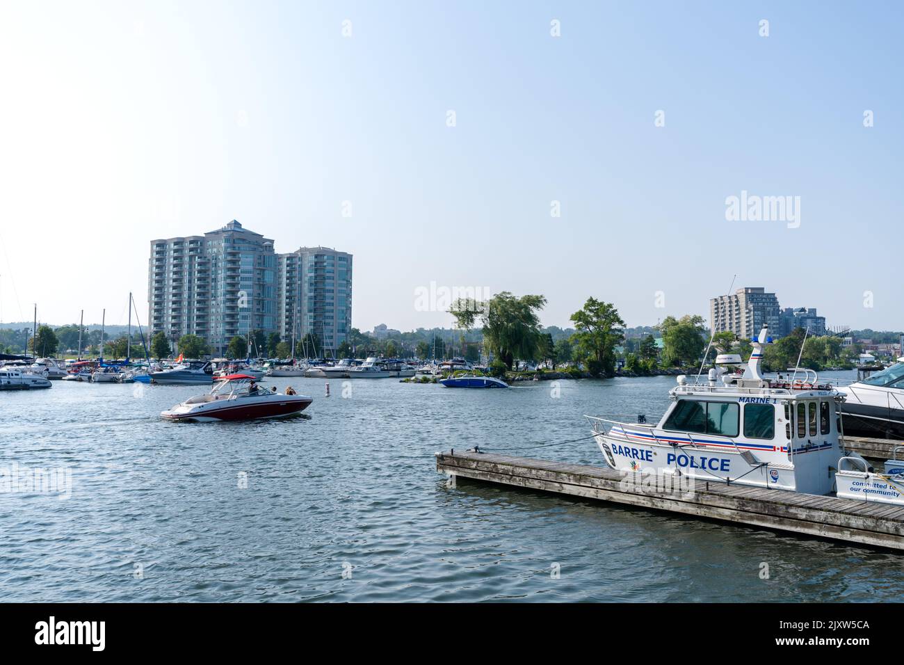 City of Barrie Marina Boat Launch and Dock. Kempenfelt Bay, Lake Simcoe. Barrie, Ontario, Canada Stock Photo