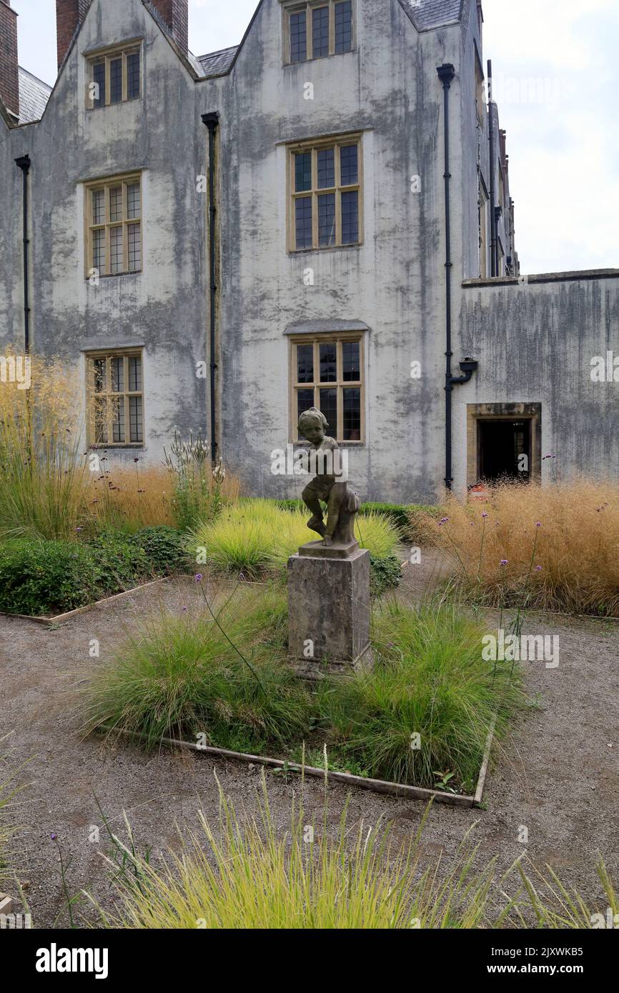 St Fagans Castle (main house) 16th century Elizabethan mansion. St ...