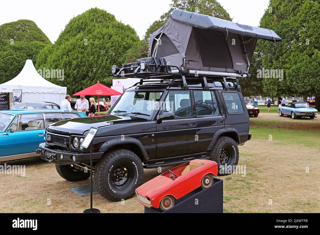 Land Rover Discovery Adventurer (2022). Trade Stand, Concours of