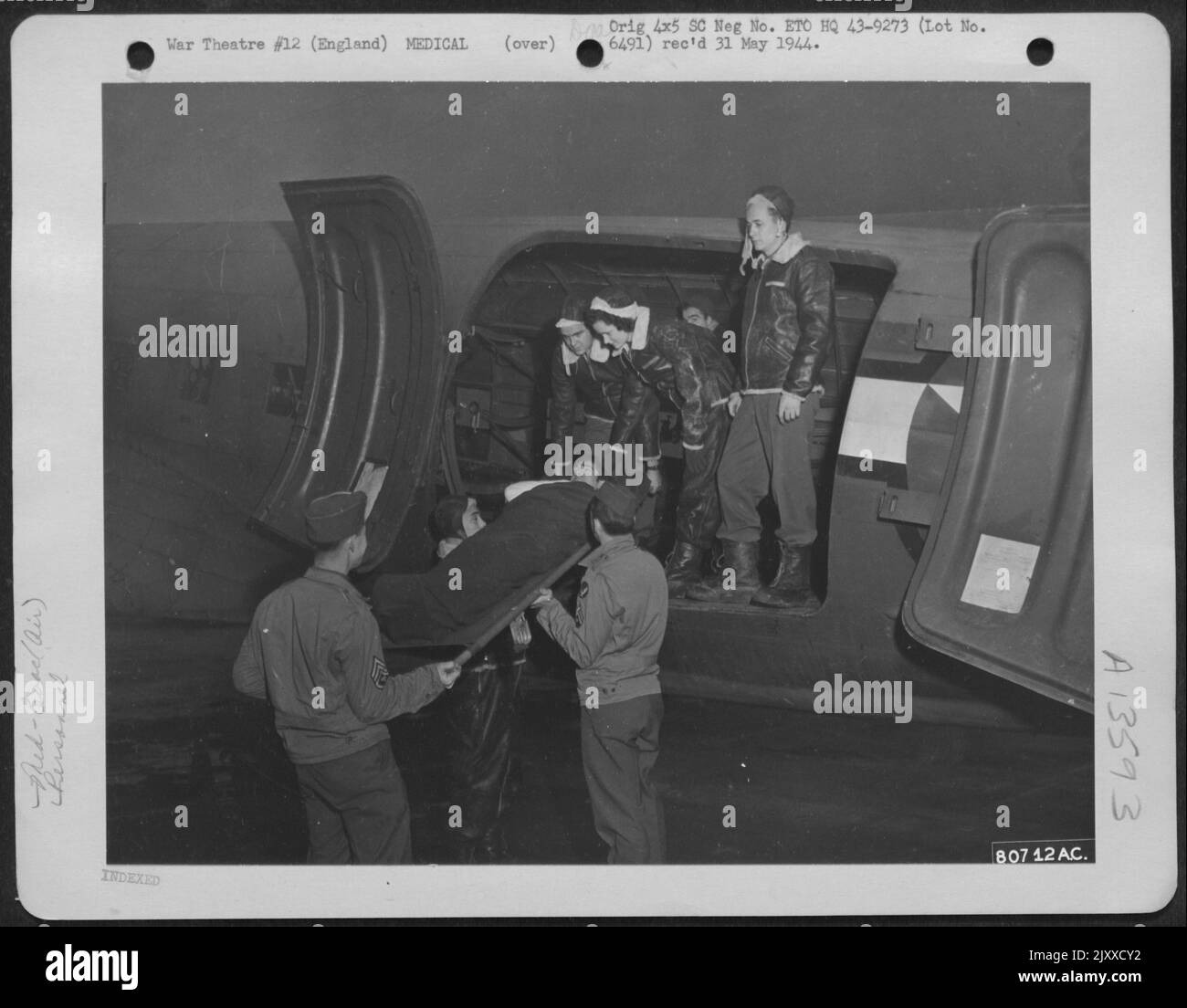 2Nd Lt. Dorothy L. Barlow Of Supulpa, Ohio, Second From Right Inside