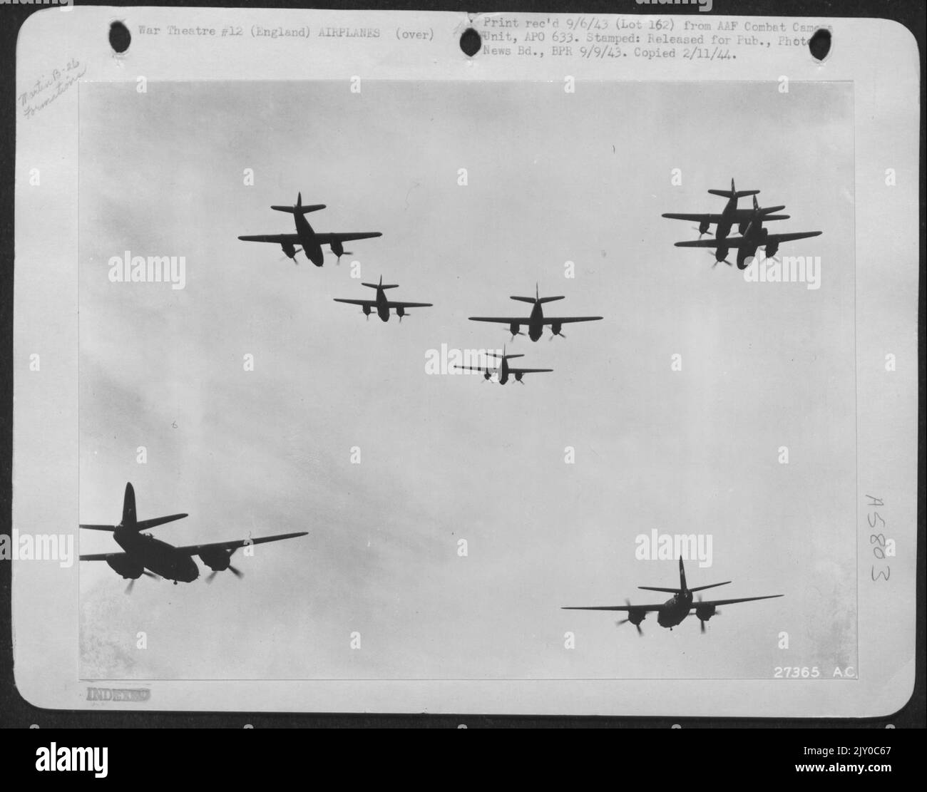 World war ii england airplanes Black and White Stock Photos & Images ...