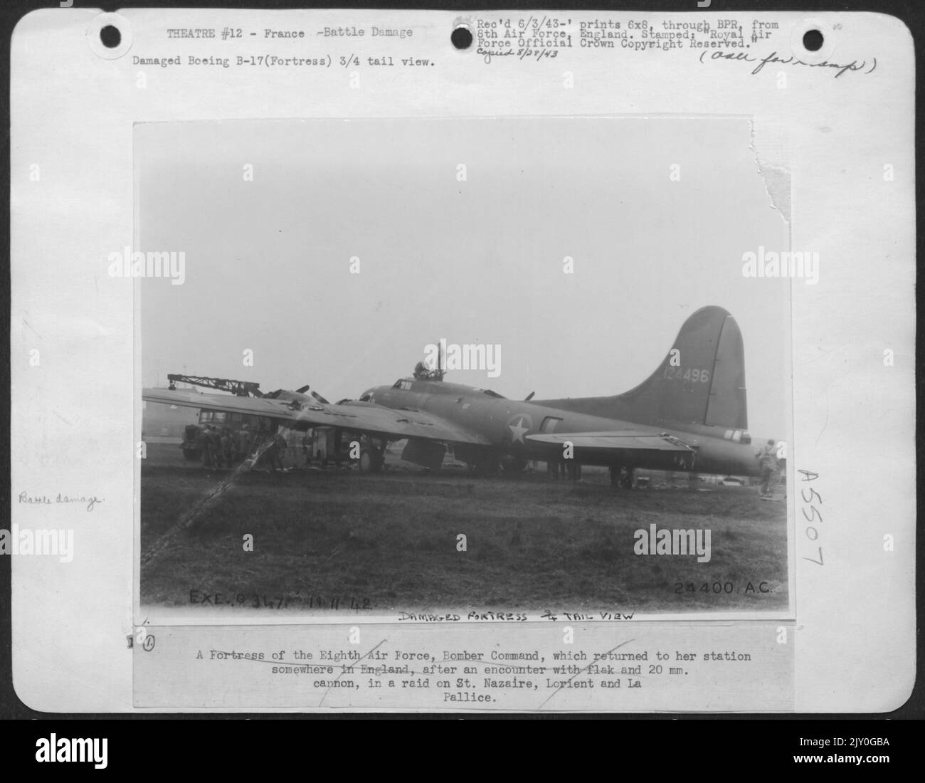 Tailview Damaged Boeing B-17 (ofrtress) 3/4 tail view Stock Photo - Alamy