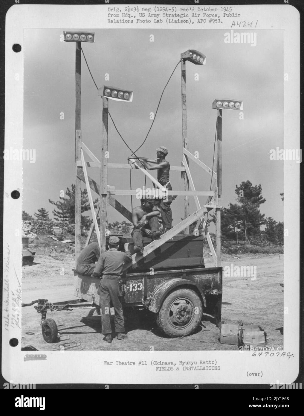 Electricians Of The 1878Th Engineer Avaiation Battalion Rig Up Flood ...