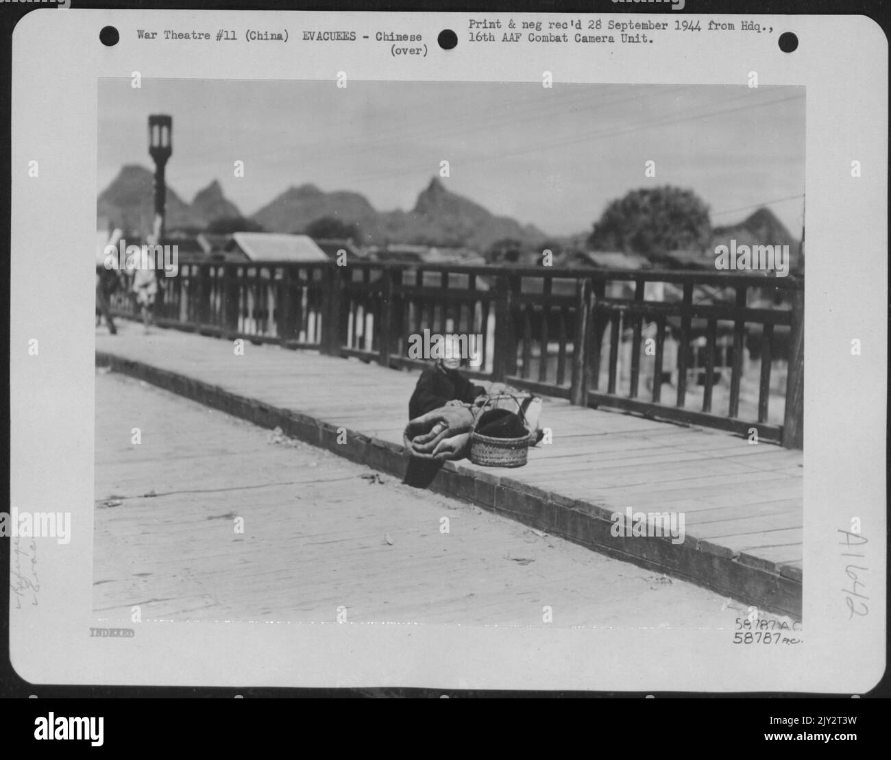 Straggled Definition Straggled hi-res stock photography and images - Alamy