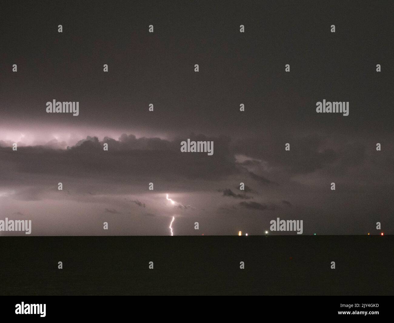 Minster on Sea, Kent, UK. 7th September, 2022. UK Weather: lightning seen during a thunderstorm from Minster on Sea, Kent. Credit: James Bell/Alamy Live News Stock Photo