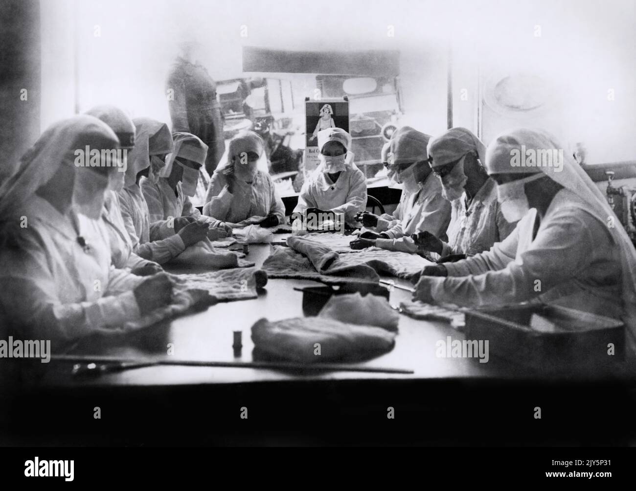Red Cross combating influenza Seattle 1918 Stock Photo
