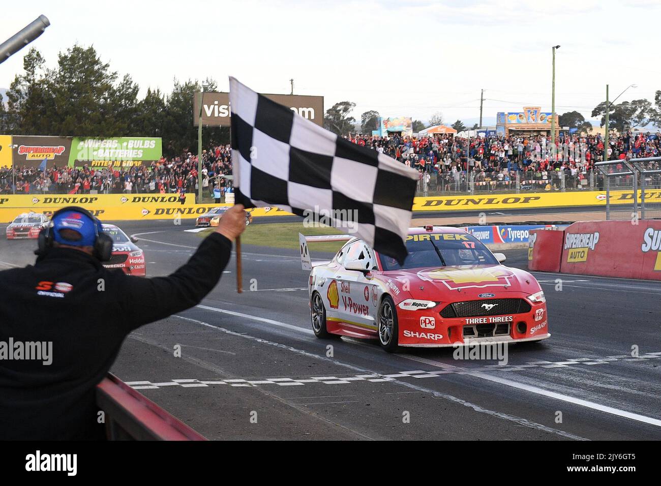 shell v-power racing team scott mclaughlin 'back to... Scott McLaughlin of the Shell V-Power Racing Team takes the checkered ...