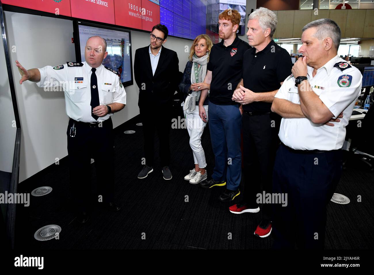 NSW RFS Commissioner Shane Fitzsimmons (left) and RFS Deputy ...