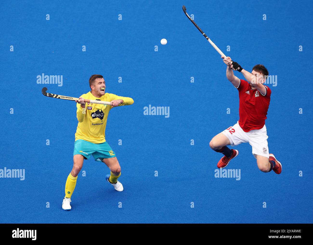 Jake Whetton of the Kookaburras competes with Zach Wallace of Great