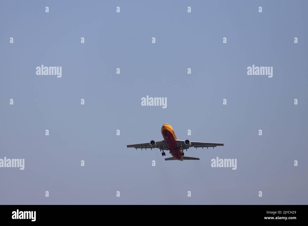 Airfield flight control hi-res stock photography and images - Page 20 -  Alamy