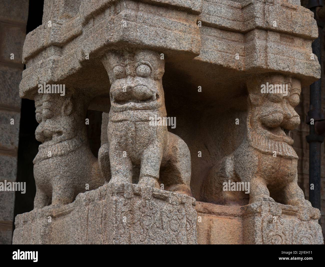 Sculptures of three lion carry the pillar of Vitthala temple at Hampi state Karnataka India 08 08 2022 Stock Photo