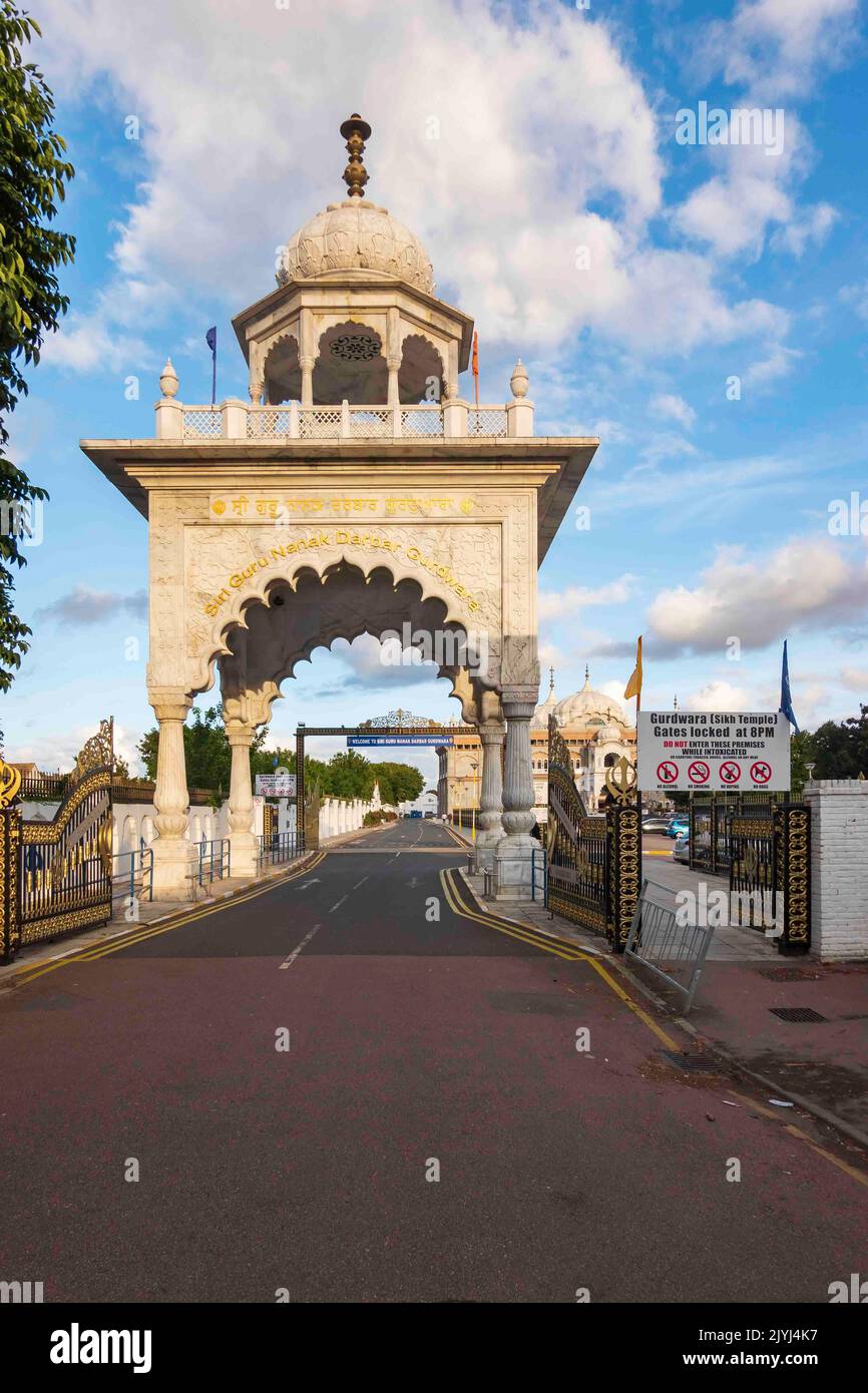 Entrance to the Guru Nanak Darbar Gurdwara in Gravesend, in the late afternood sun, Kent, UK Stock Photo