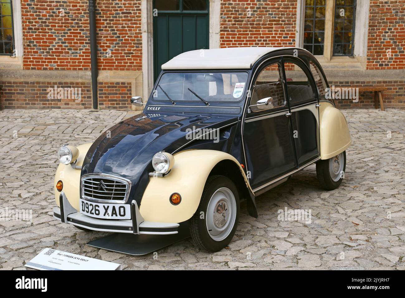 Citroen dolly hires stock photography and images Alamy