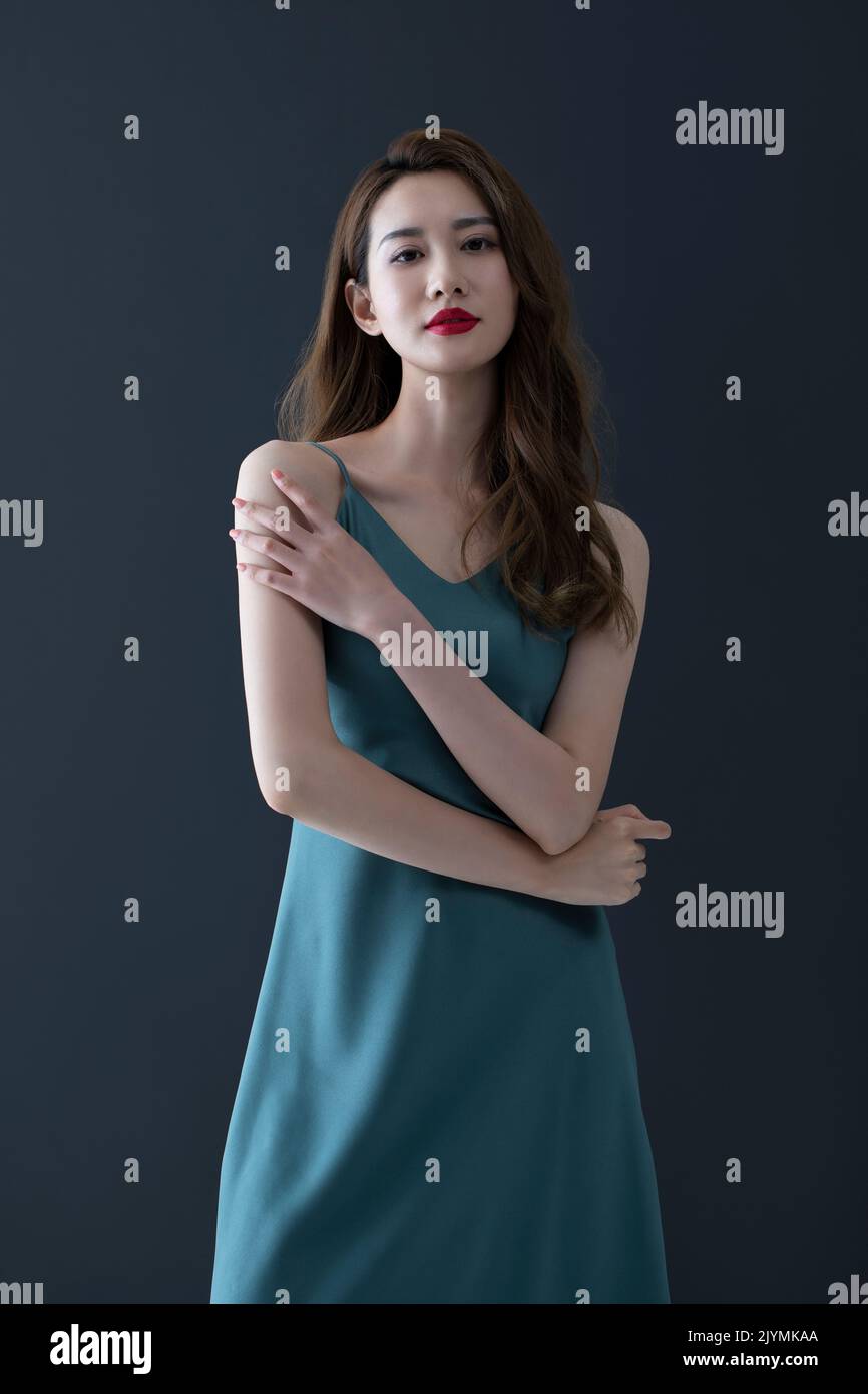 Portrait of beautiful young Chinese woman Stock Photo - Alamy