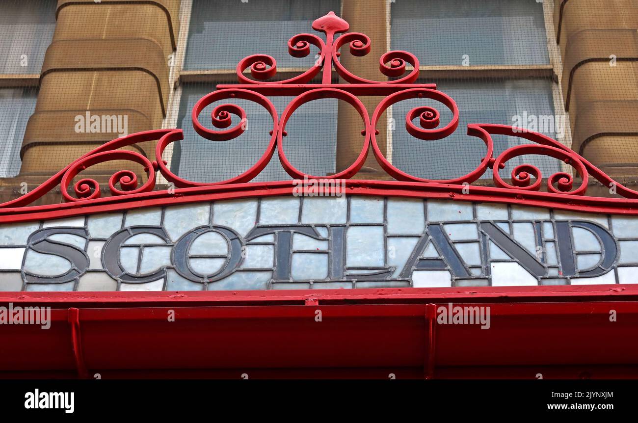 Scotland - Art Nouveau, lettering,words showing M&LR and L&YR destination on ornate glass & iron canopy, Manchester Victoria railway station Stock Photo