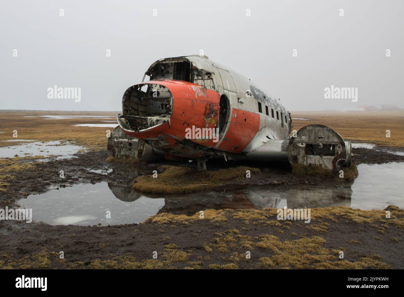 Dc3 plane wreckage hires stock photography and images Alamy