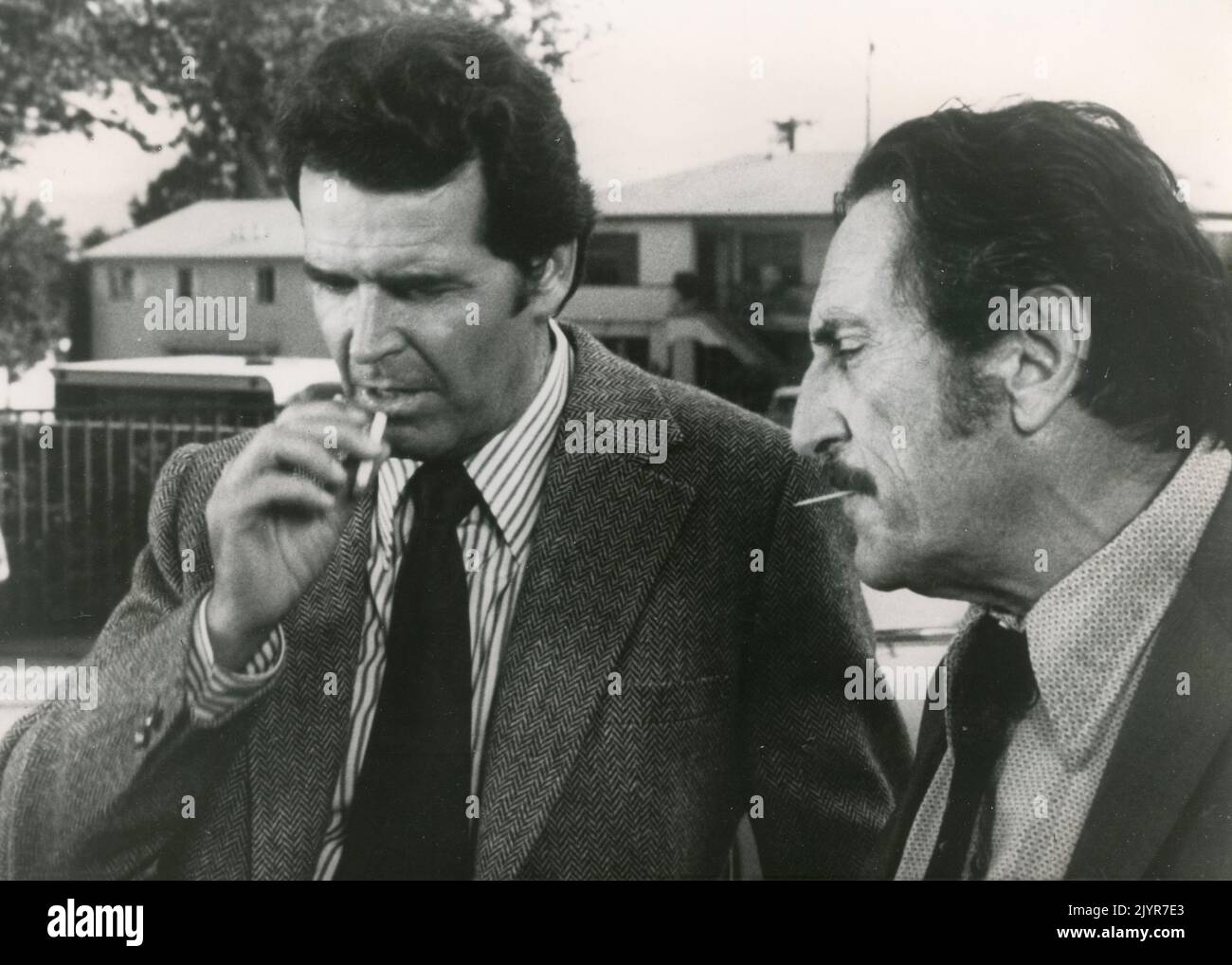 American actors James Garner and Lou Krugman in the drama series The Rockford Files, USA 1974 Stock Photo