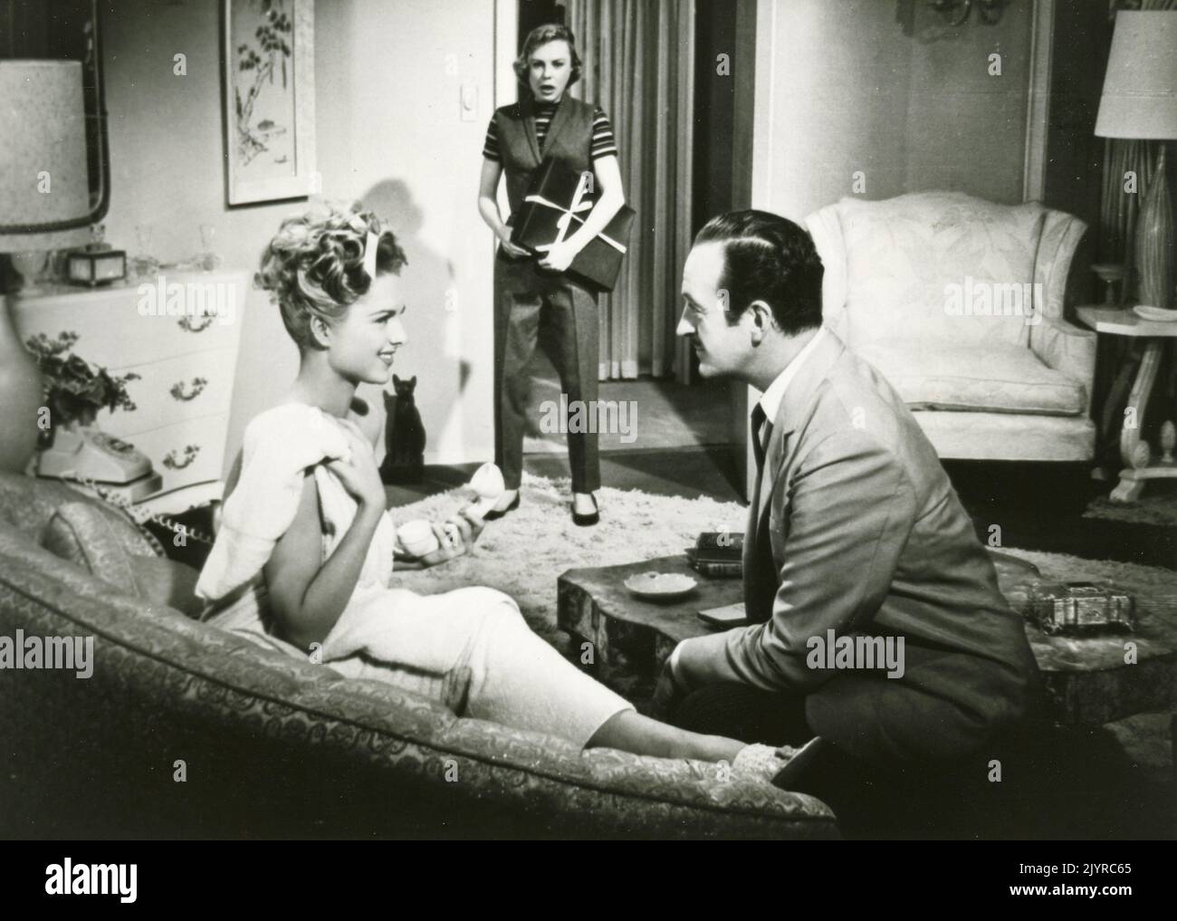 Actresses Martha Hyer, June Allyson and actor David Niven in the movie My Man Godfrey, USA 1957 Actresses Martha Hyer, June Allyson and actor David Niven in the movie My Man Godfrey, USA 1957
