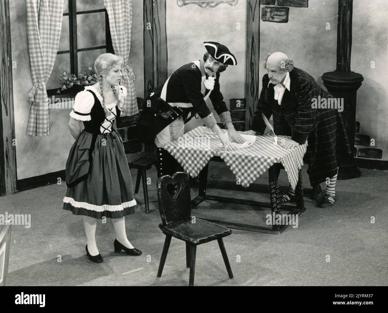 German stage actors Mariele Millowitsch and Willy Millowitsch in the play Et fussich Julche, Germany 1977 Stock Photo