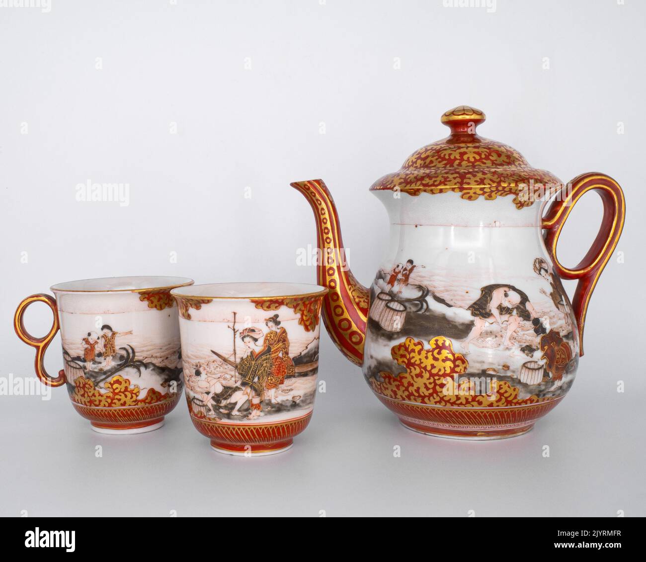 Fine Antique Japanese Kutani Porcelain Teapot and Cups by Kachoken. Meiji Period Stock Photo Alamy