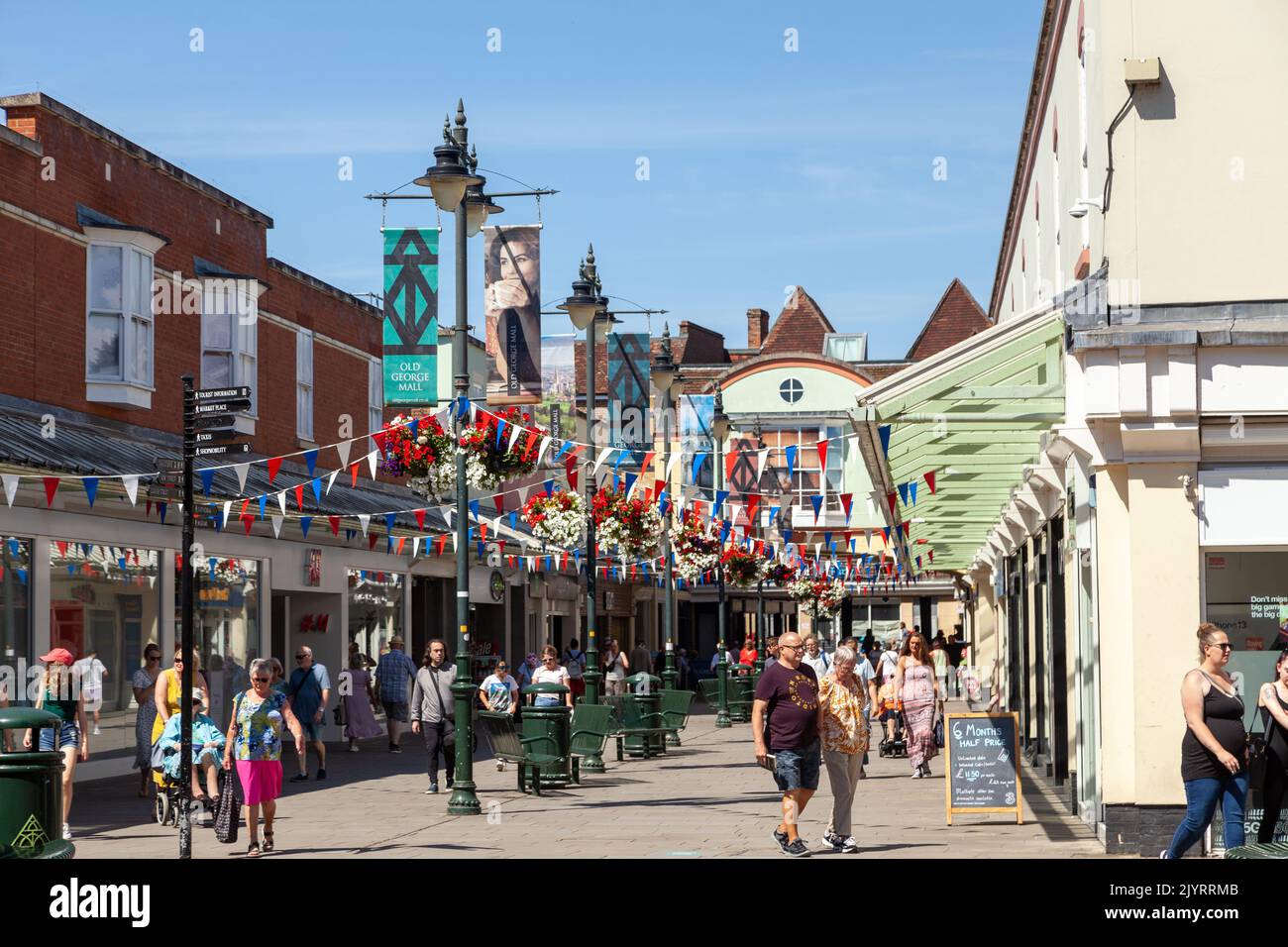 Old George Mall shopping centre, High Street, Salisbury, Wiltshire, England Stock Photo