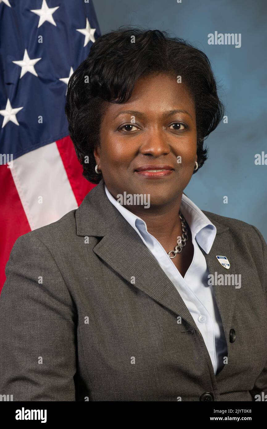 Official portrait of Laura Farrior, Deputy Assistant Inspector General ...
