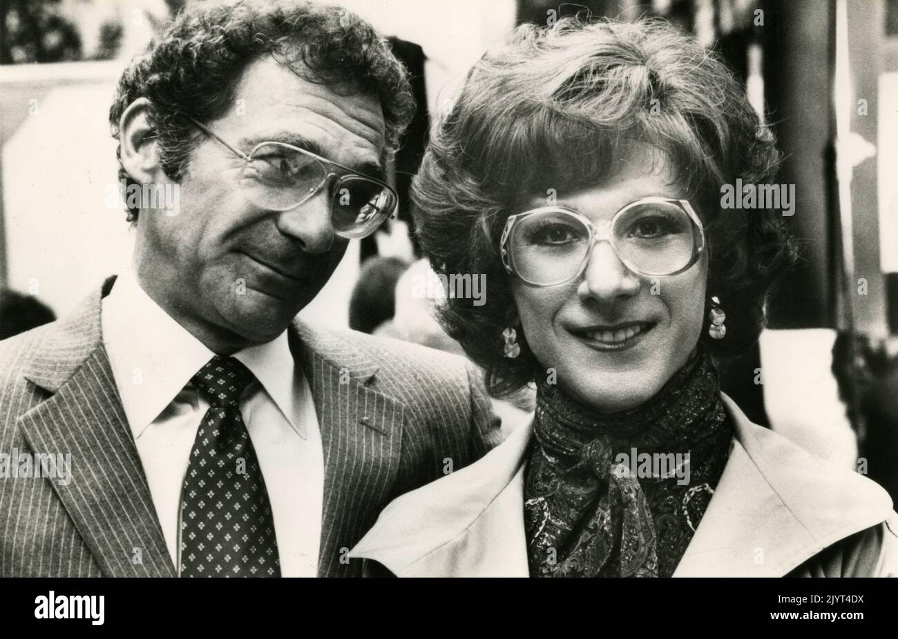 Tootsie 1982 dustin hoffman pollack hi-res stock photography and images -  Alamy