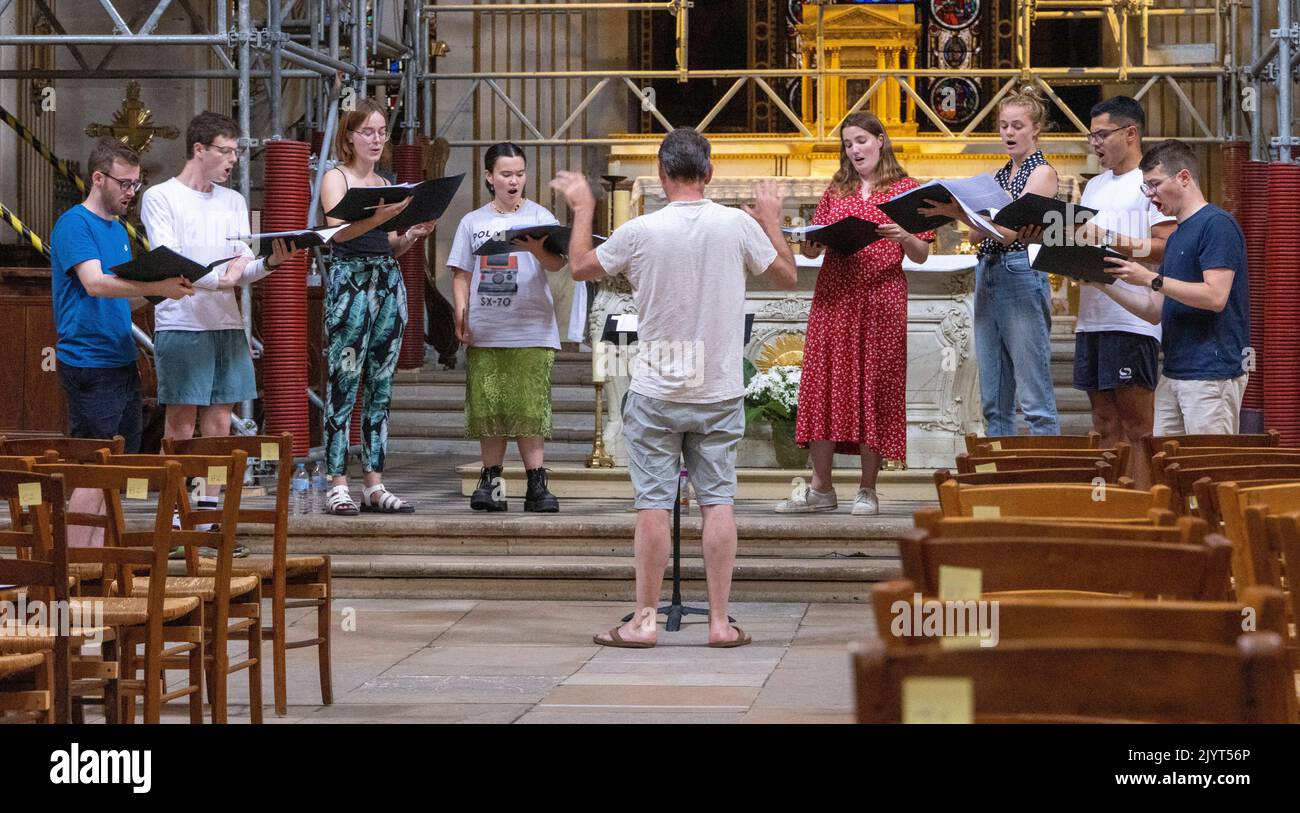 Oxford Voices Consort rehearsing for an a capella concert in Ile Saint-Louis, Paris, France Stock Photo