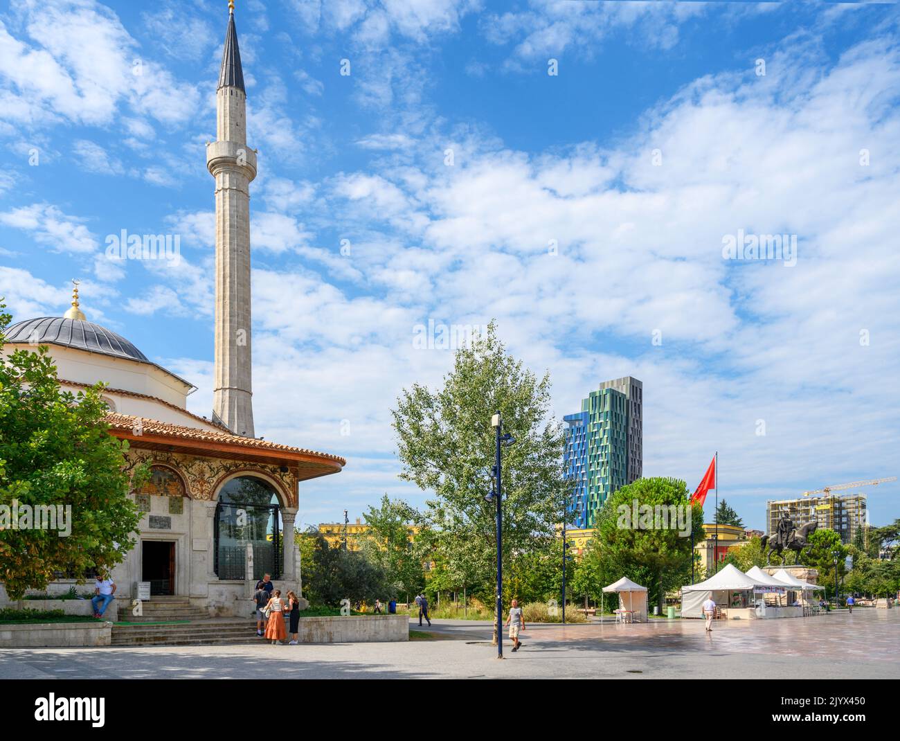 Et'hem Bej Mosque, Skanderbeg Square (Sheshi Skënderbej), Tirana, Albania Stock Photo