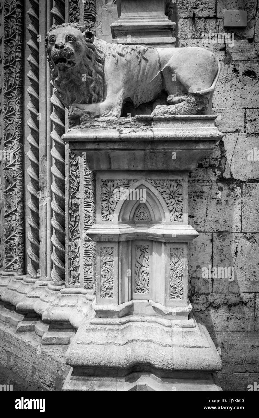 Perugia. Art of the palaces and churches of the medieval historic ...