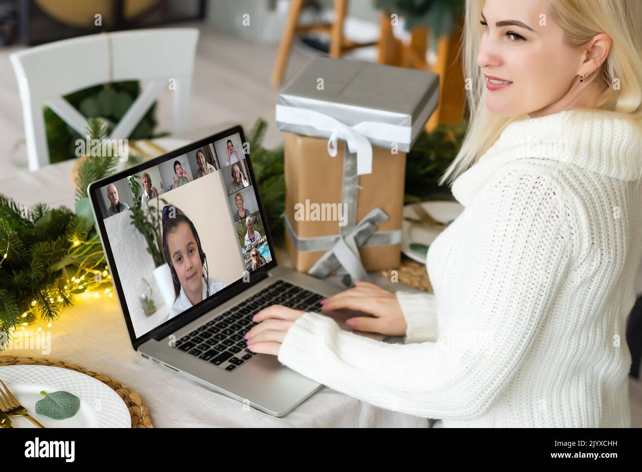 Virtual christmas tree projector