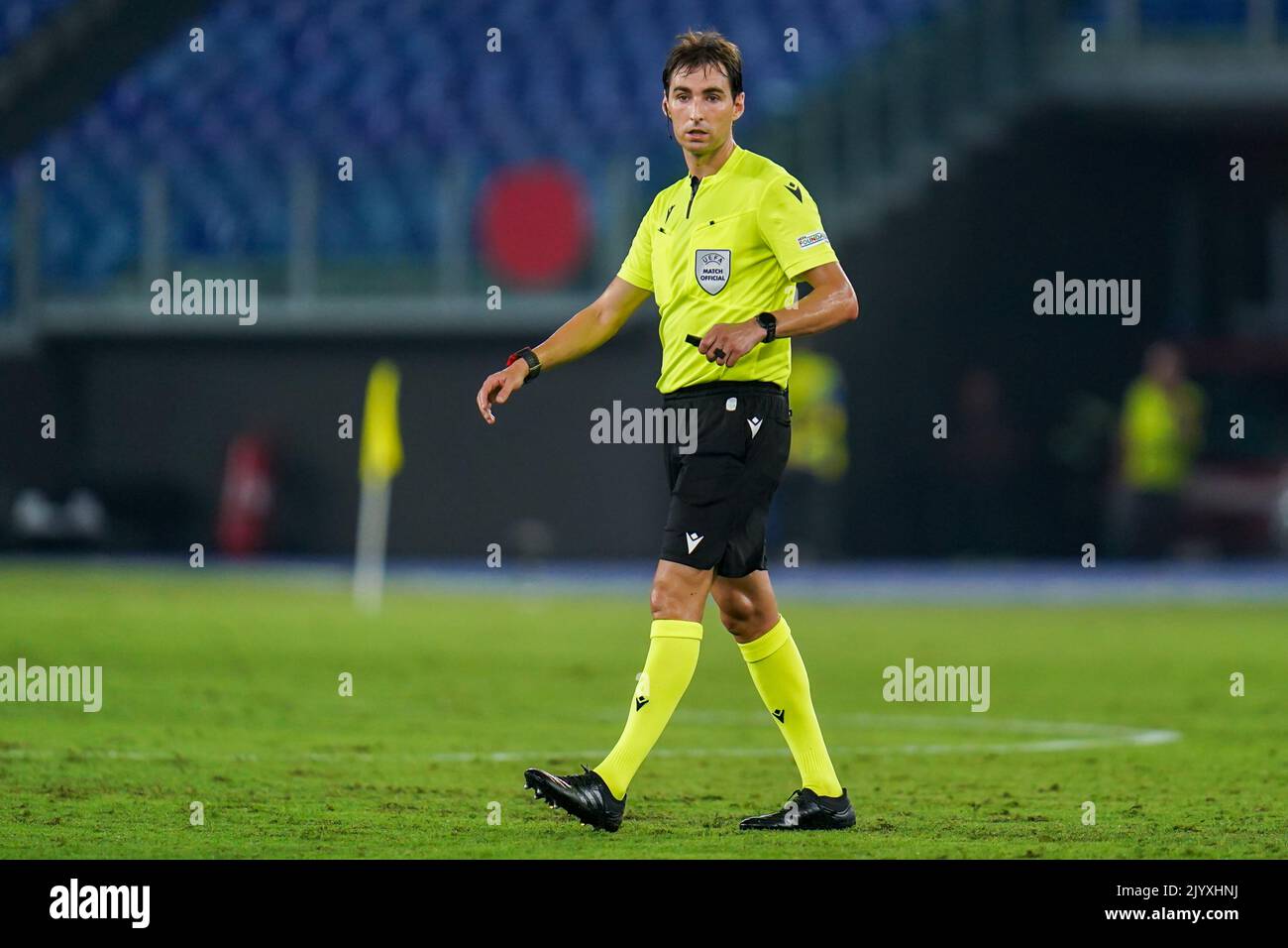 ROME, ITALY - SEPTEMBER 8: referee Ricardo de Burgos Bengoechea (ESP) during the UEFA Europa League Group F match between Lazio Roma and Feyenoord at Stadio Olimpico on September 8, 2022 in Rome, Italy (Photo by Rene Nijhuis/Orange Pictures) Stock Photo