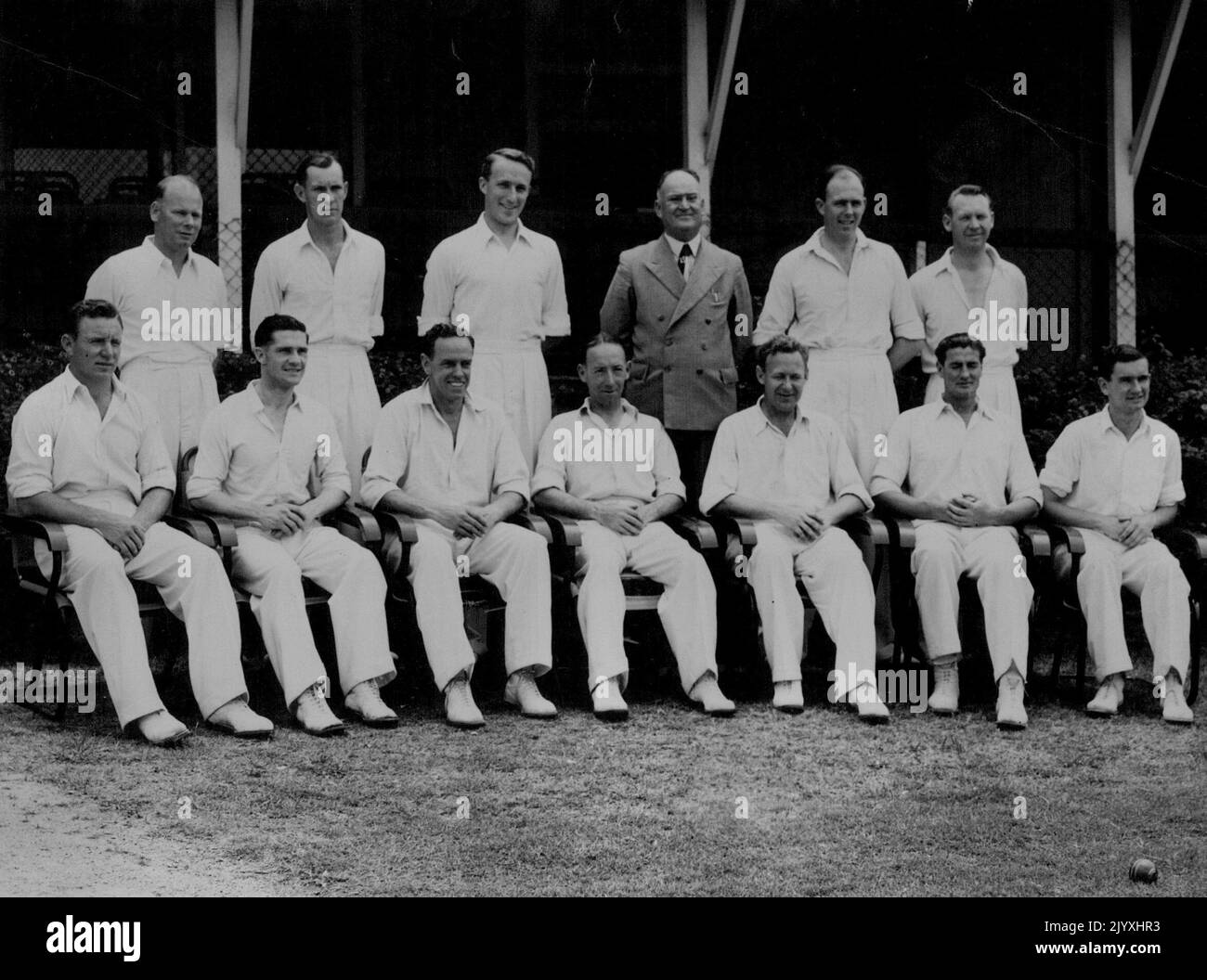 Aust. 1st Test Team to play *****. November 12, 1951. (Photo by The Telegraph Feature Service, Brisbane). Stock Photo