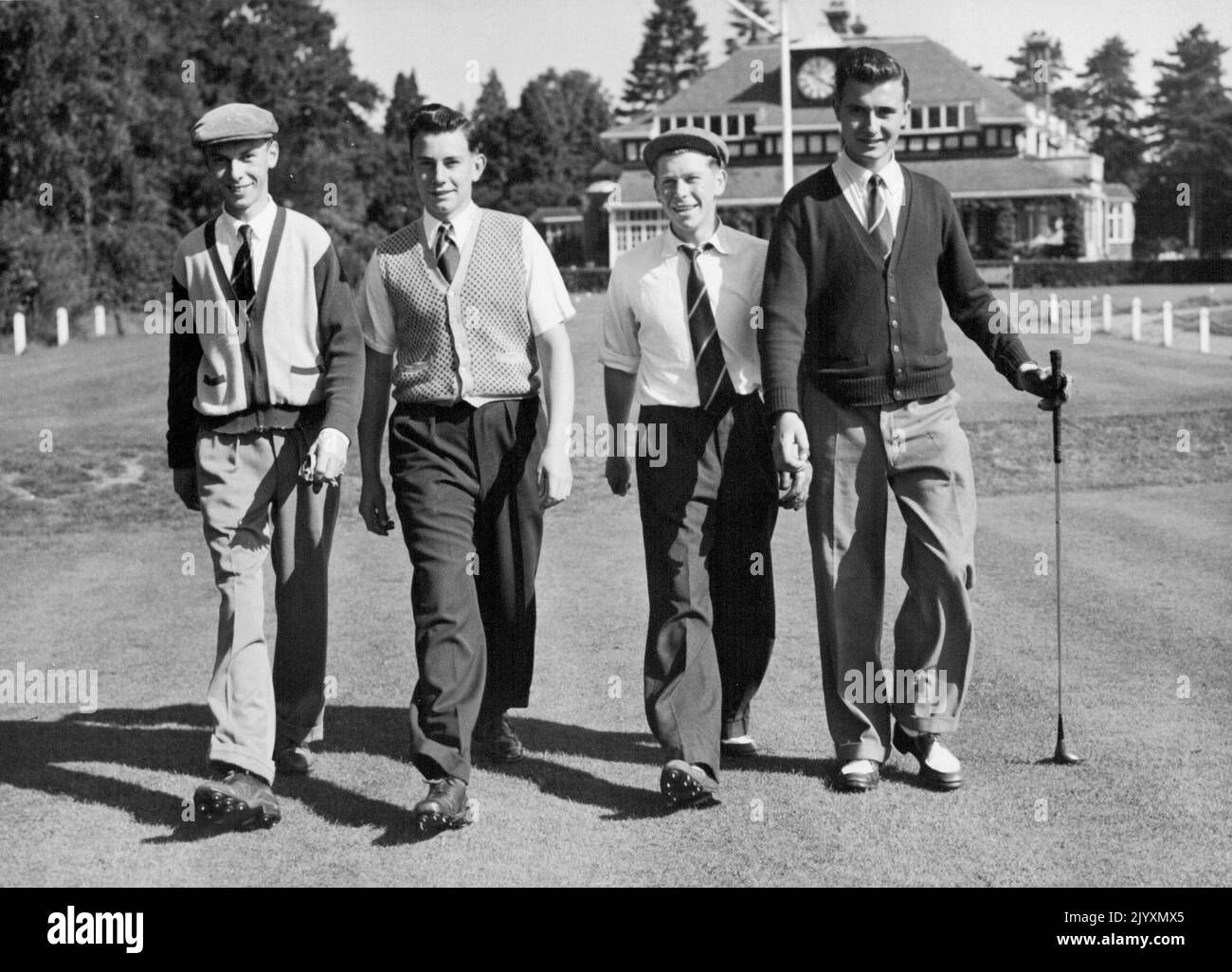 Preparing to Make History - The four British boys who will be competing against three young American golfers in the first-ever boys international match between the two countries, seen walking on the course at Sunningdale today ready for a spot of practice in preparation for this event. They are (Left to right) Norman Johnson of Bolton; Kith Warren of Coombe Hill; Garry Gibberson of Sutton Coldfield: and Peter Wood of Glen Gorse. Seven boy golfers four British and three American, will make history when they play in the first boys' international match between their respective countries, which ta Stock Photo