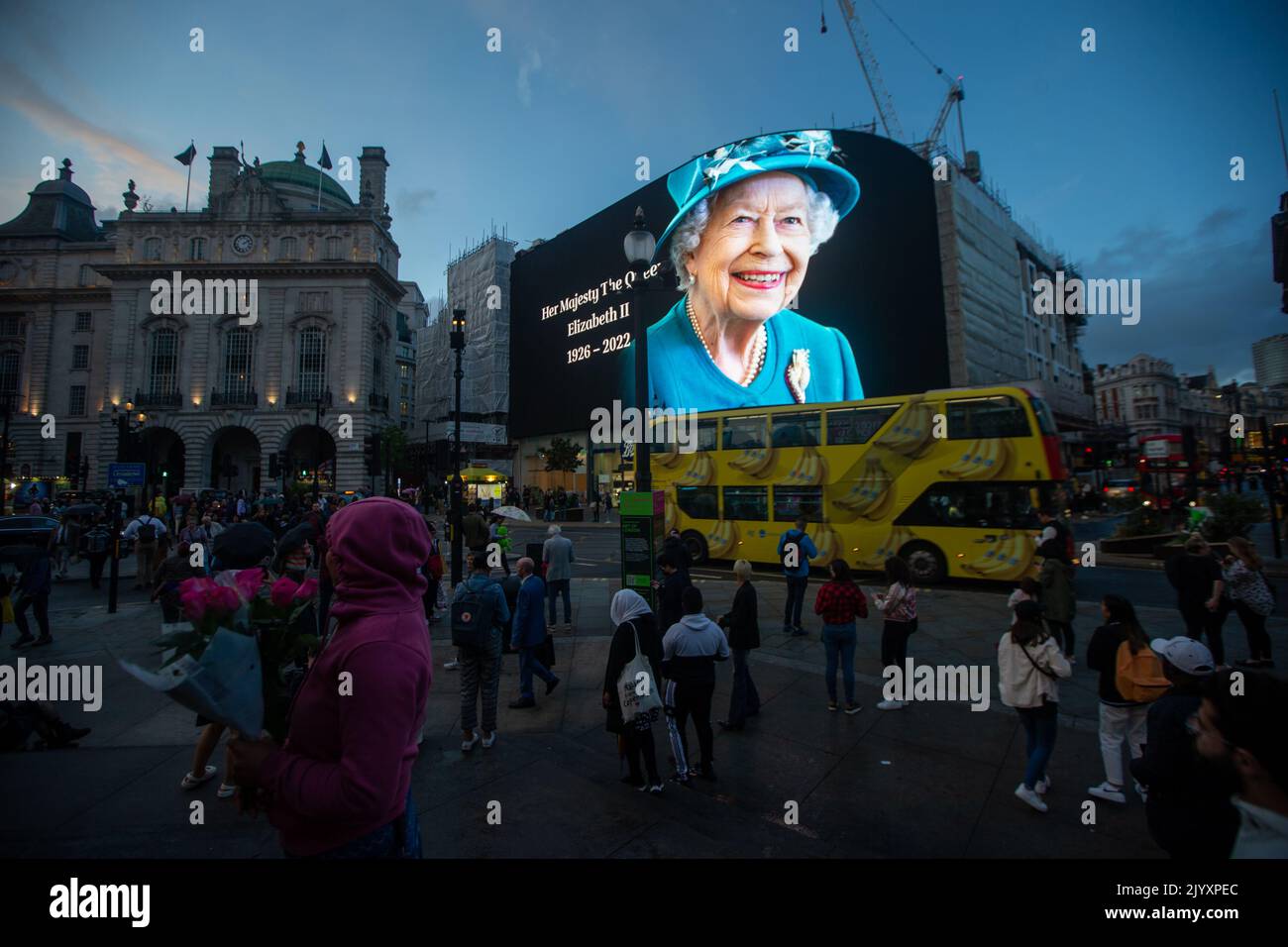 London, England, UK. 8th Sep, 2022. A tributet to Queen Elizabeth II is on display on giant screen in Piccadilly Circus after her death announcement. (Credit Image: © Tayfun Salci/ZUMA Press Wire) Stock Photo