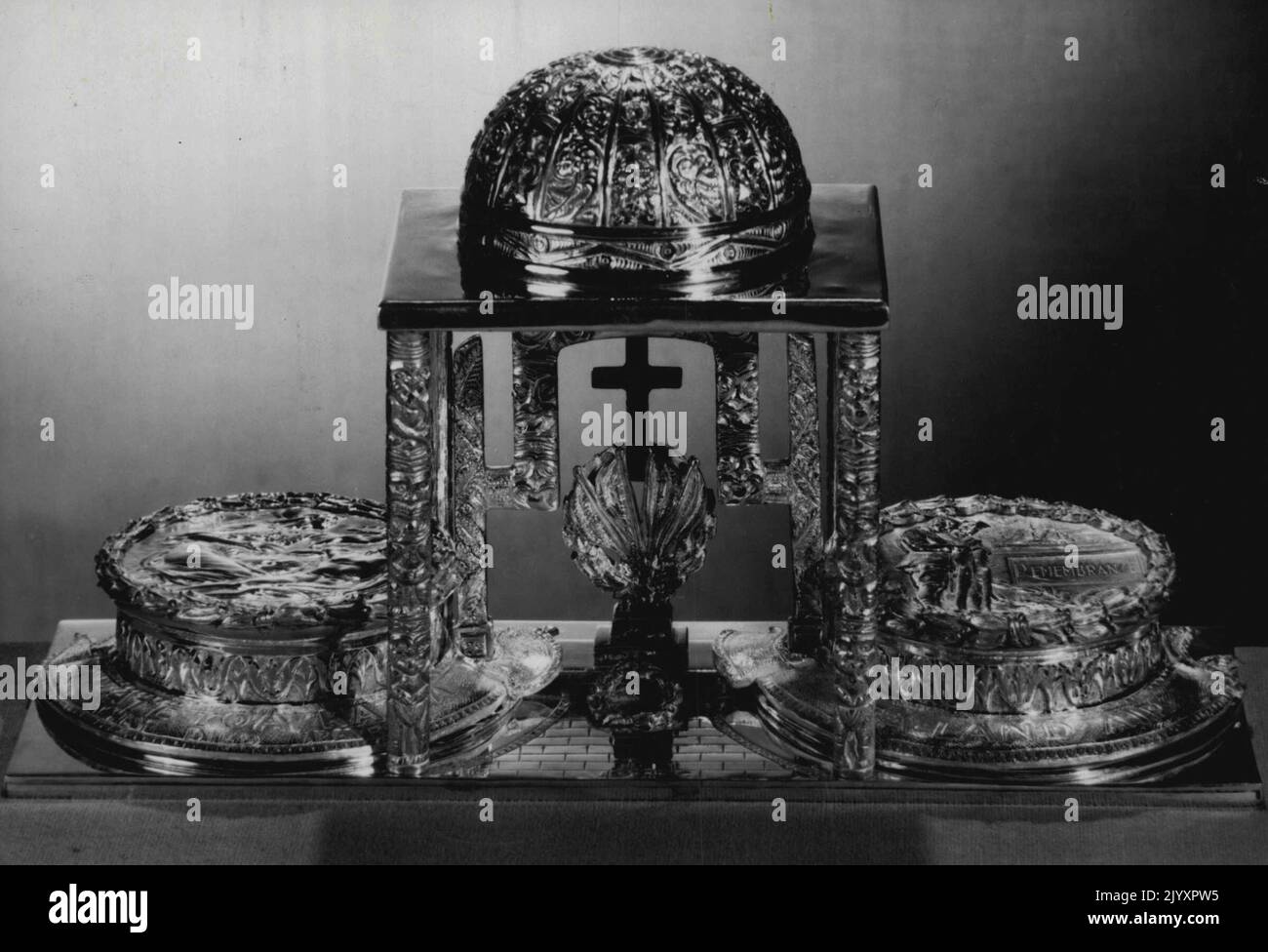 Party the Country trophy one of the unique symbols on the trophy - this is the Cenotaph symbol - 8 inches x 10' football silver - poppy miniature football ***** Flanders Popper & Laurel Wreath Anzac on one side Brothers in sport ***** on the other side to high. August 4, 1948. (Photo by Noel Rubie Pty. Ltd.). Stock Photo