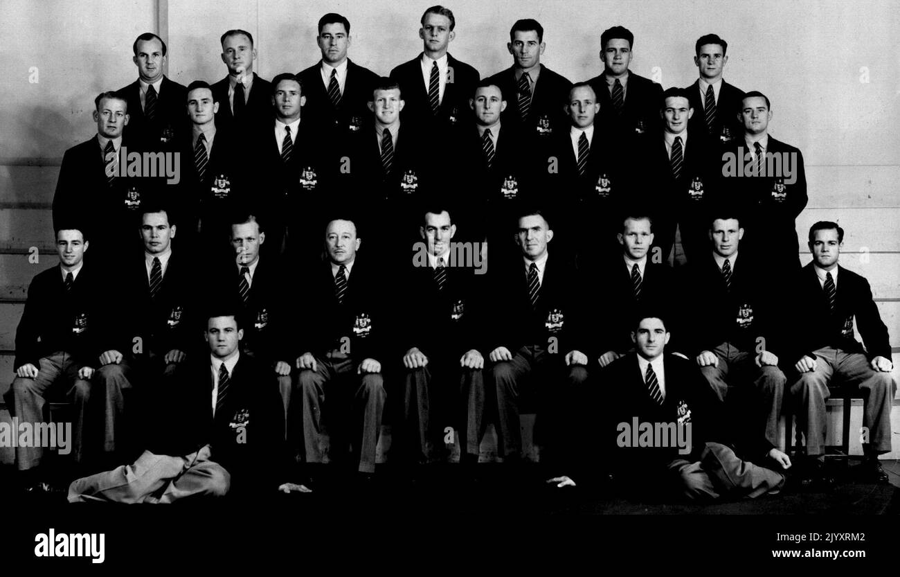Back row (from left): J. McLean, E. Freeman, P. Hardcastle, G. Gourlay, G. Cooke. 'Wallaby Bob' McMaster, P. Johnson. Middle row: D. Bannon, M. Howel, W. Dawson, C. Eastes, C. Windon, A. Livermore, T. Allen, K. Hodda. Front row: C. Burke, E. Tweedale, B. Shulte. Dr. J. Ward (manager), W. McLean (capt), H. Crowe (assistant manager), J. Cremin, A. Buchan, J. Stone. Sitting: J. McBride, B. Piper. Just 40 years ago Australia made a first post-World War II Rugby Union tour of New Zealand. As Nostalgia's salute to the current Rugby men in the Land of the Long White Cloud who played their first Test Stock Photo