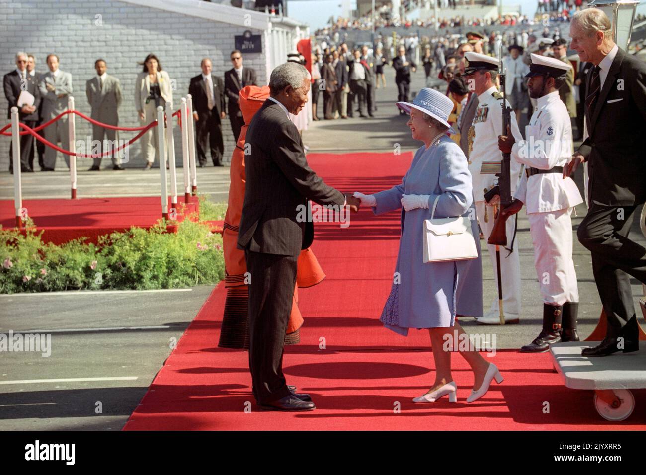1995 south africa queen elizabeth ii hires stock photography and