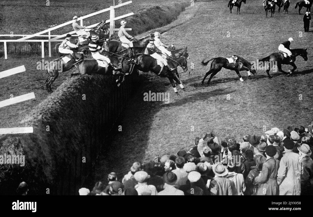 Grand national Black and White Stock Photos & Images Alamy