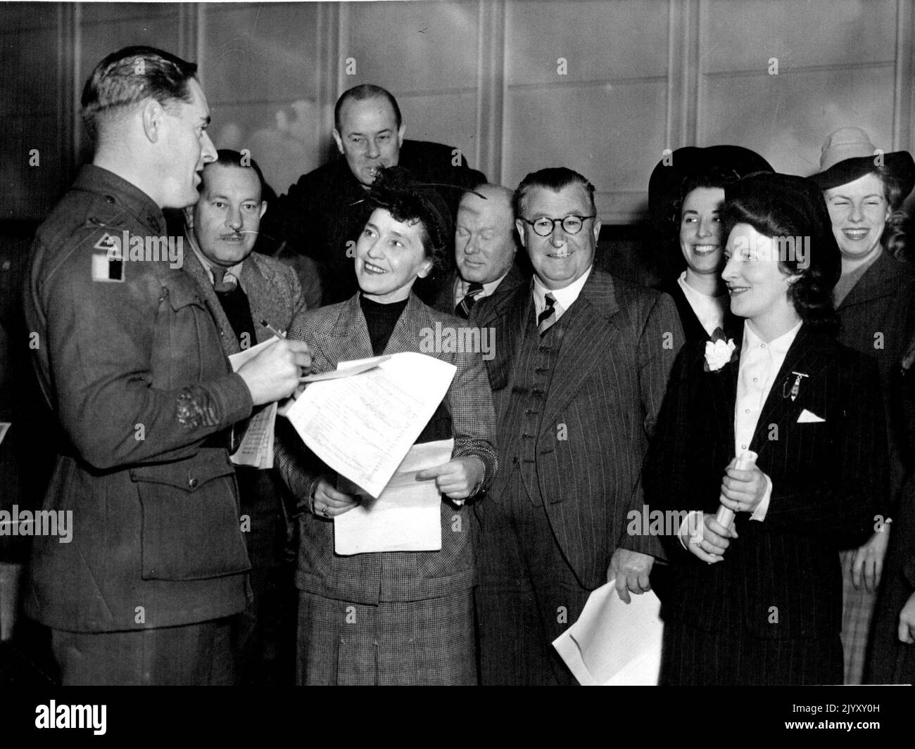 Australian Recordings Black And White Stock Photos Images Alamy australian-recordings-black-and-white-stock-photos-images-alamy