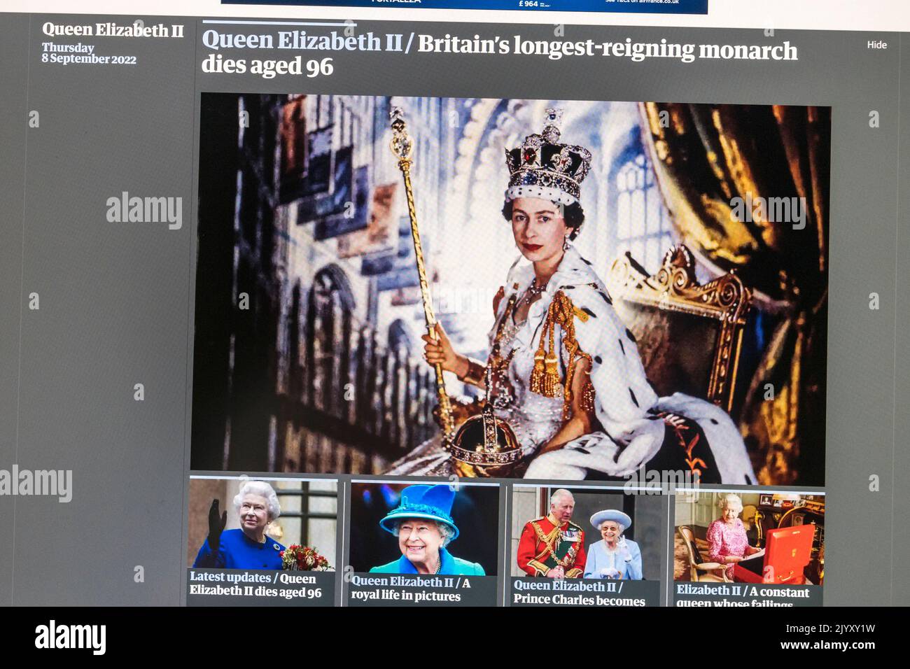 The immediate reaction of the Guardian (at 6.48pm UK time) to the annoucement (6.30pm UK time) of the death of Queen Elizabeth II, 8th September 2022. Stock Photo