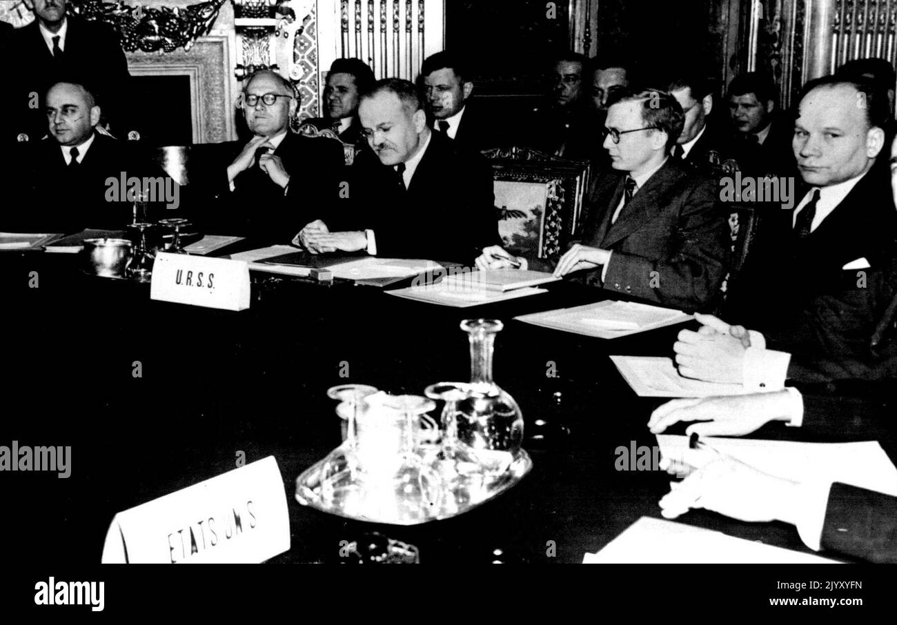 Hussain Delegation The Russian Delegation, shown here at the start of the Big Four meeting in Paris. L to R M.Dekanosov, M. Vyshinsky, M.Molotov, M. Pavlov and M. Gusev. April 30, 1946. (Photo by Sport & General Press Agency, Limited). Stock Photo