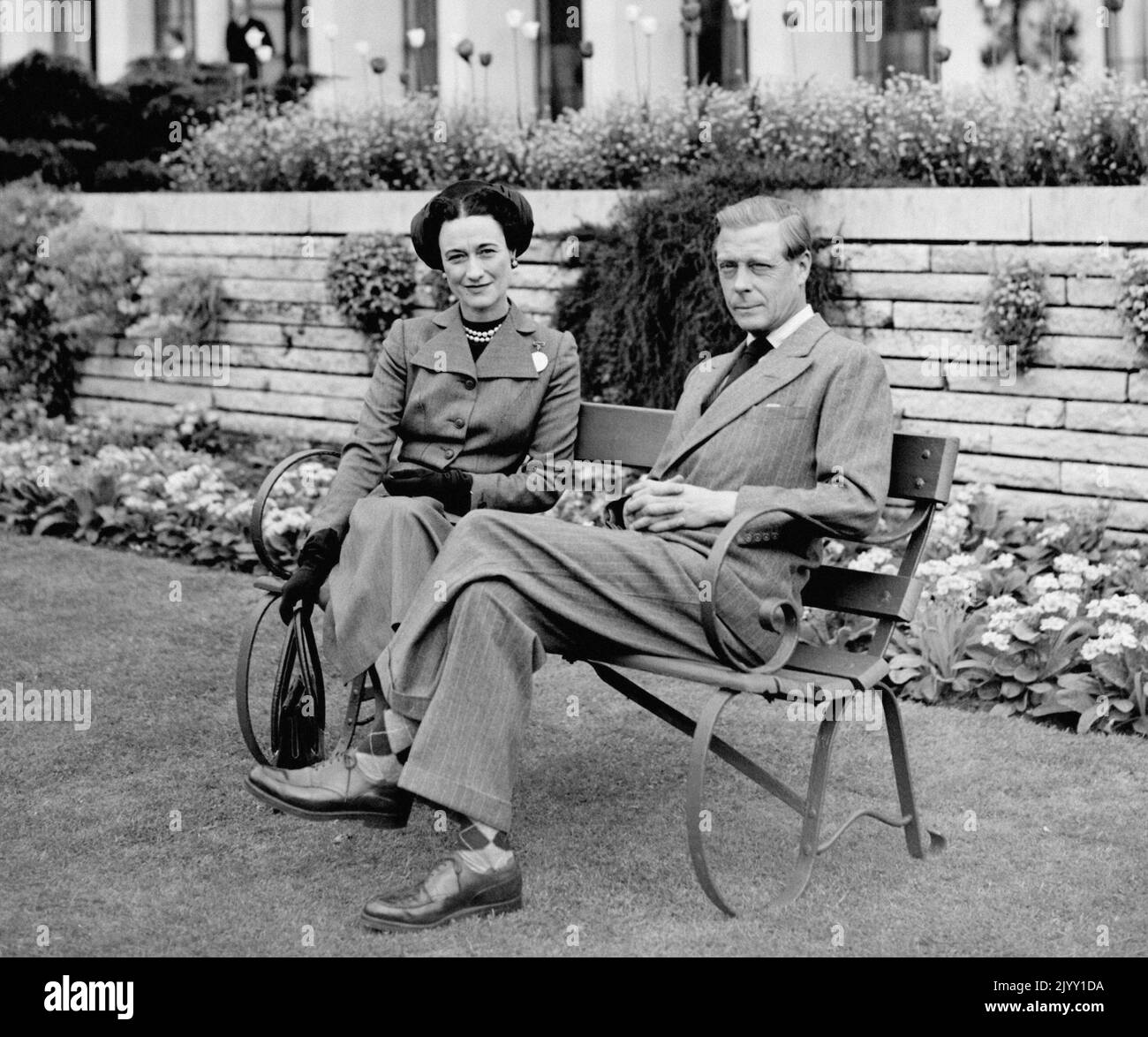 File photo dated 16/5/1947 of the Duke and Duchess of Windsor in the grounds of Charters in Sunninghill, Berkshire. His abdication changed the course of Royal history. The Queen pledged at the age of 21 that she would serve as monarch for her entire life. Issue date: Thursday September 8, 2022. Stock Photo