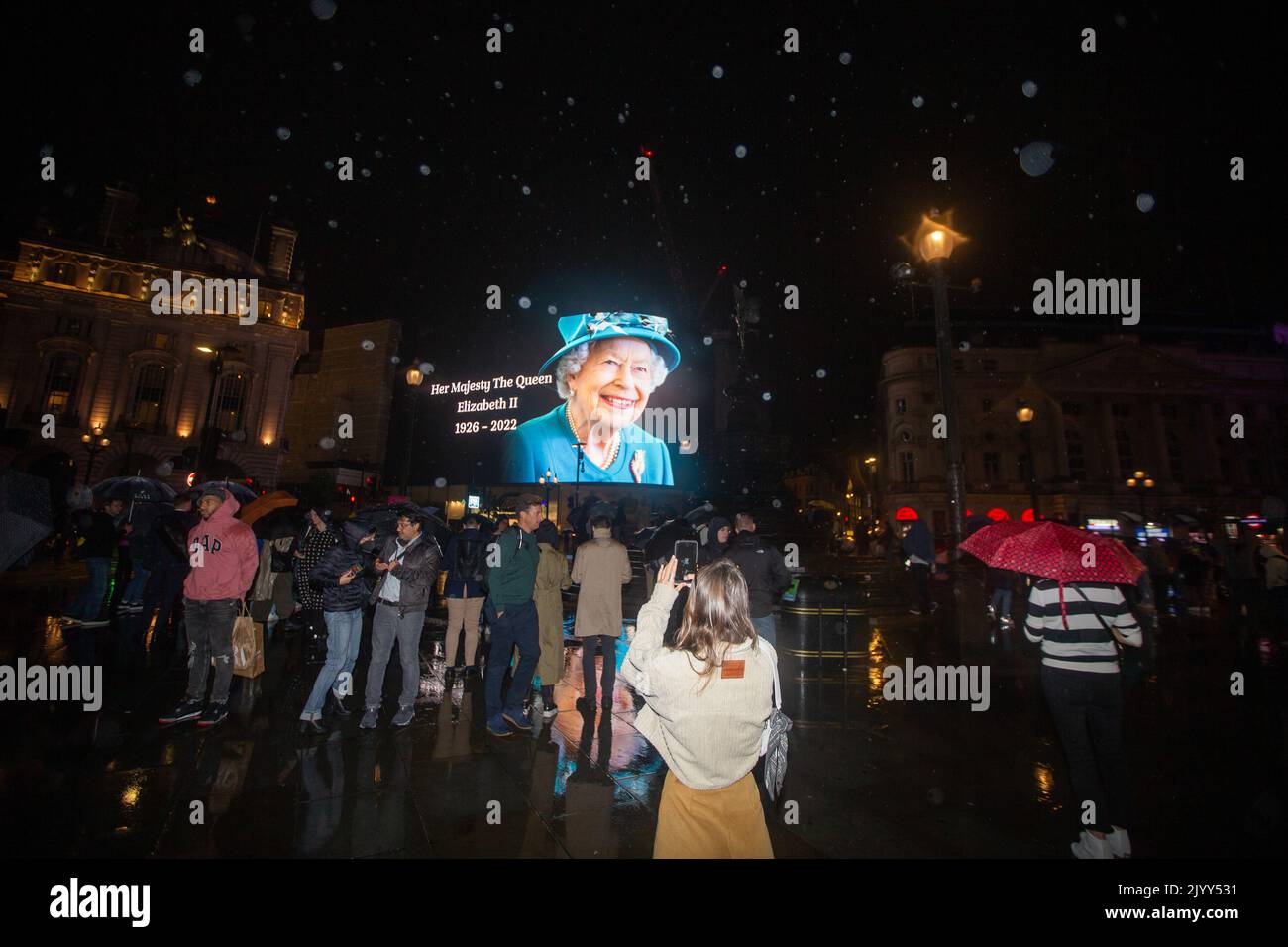 London, England, UK. 8th Sep, 2022. A tributet to Queen Elizabeth II is on display on giant screen in Piccadilly Circus after her death announcement. (Credit Image: © Tayfun Salci/ZUMA Press Wire) Stock Photo