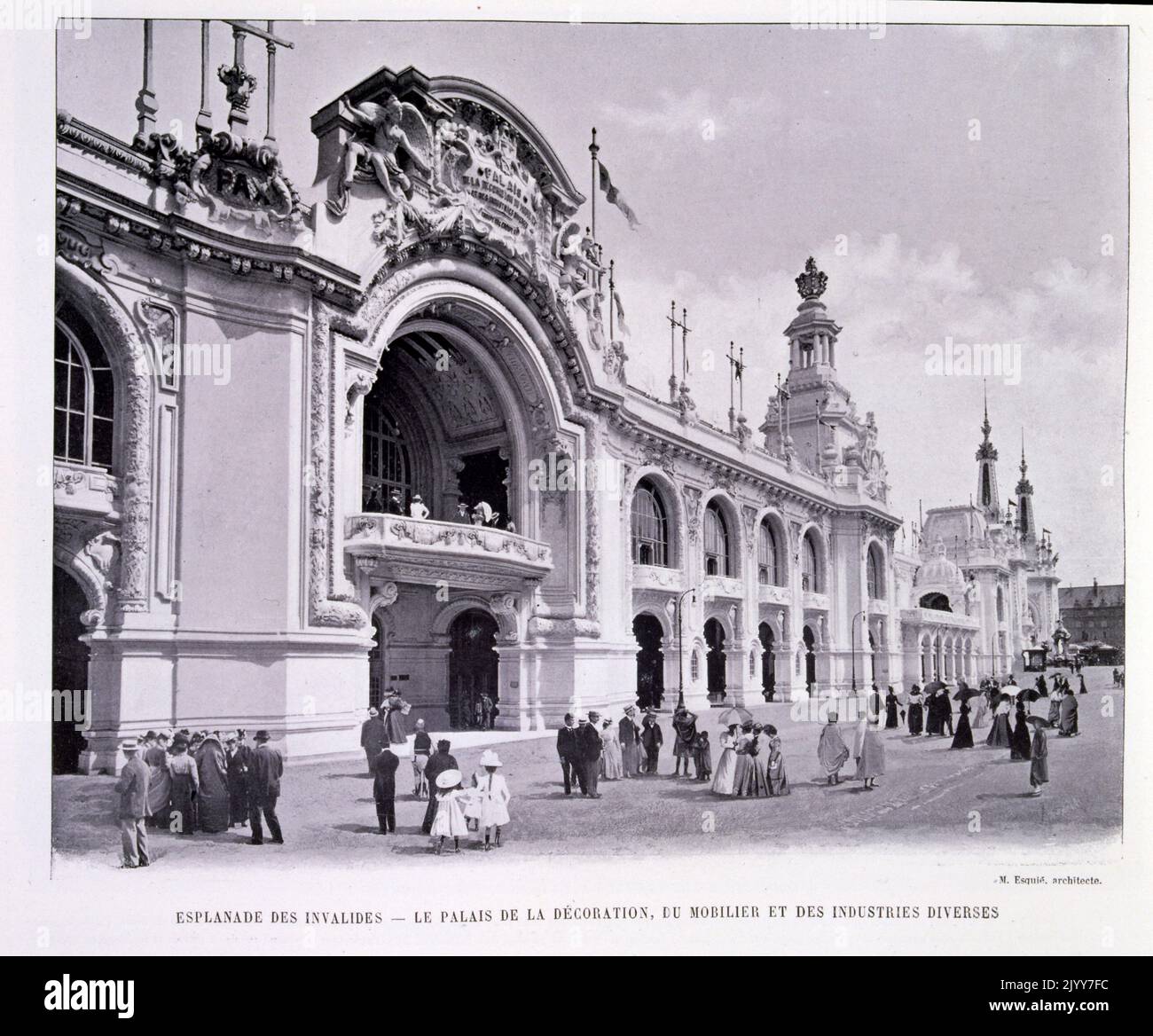 Exposition Universelle (World Fair) Paris, 1900; black and white photograph; L'Esplanade des Invalides; the Palace of Decorative Arts, Furniture and Crafts. Stock Photo