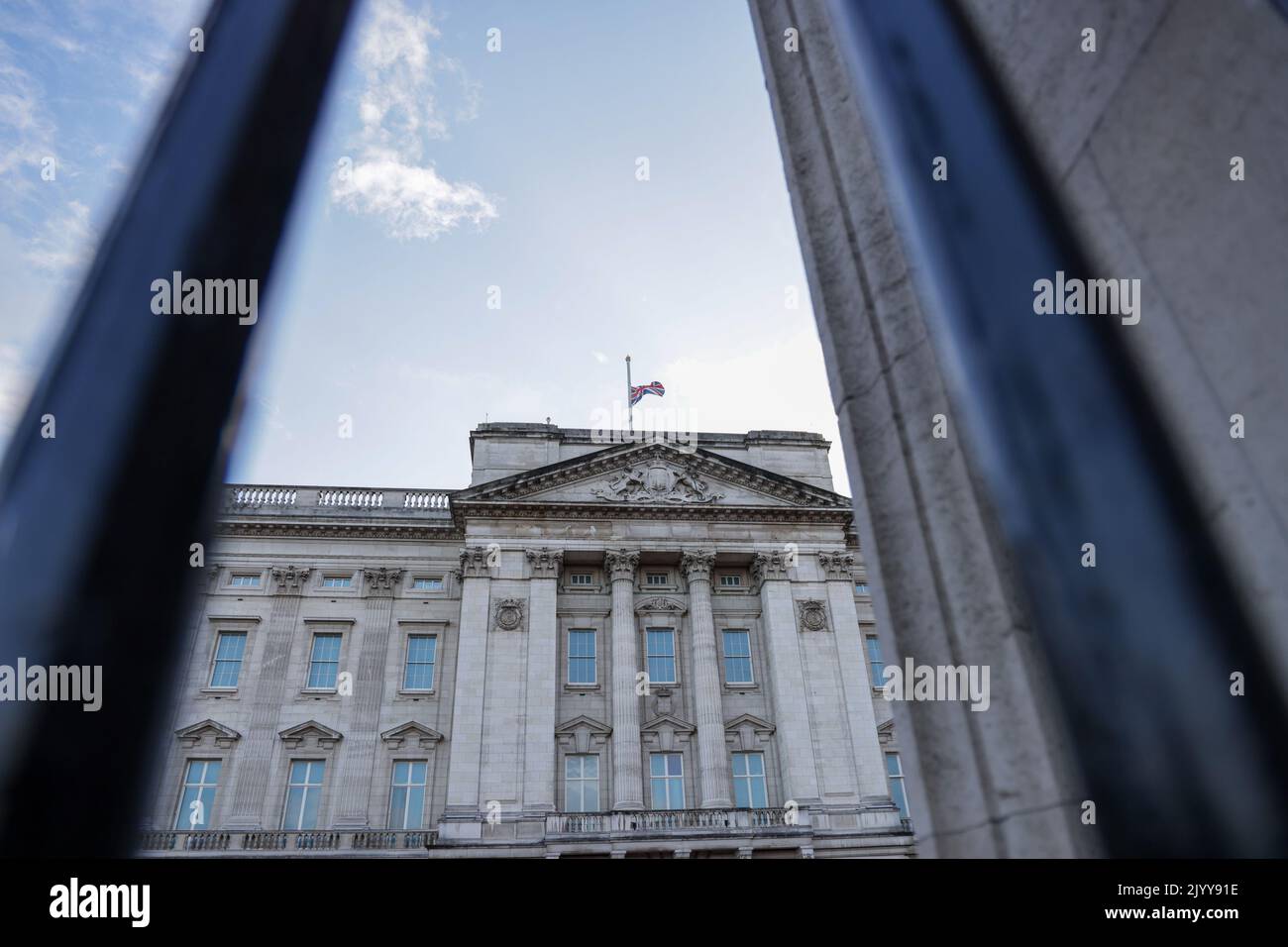 London, UK. 08th Sep, 2022. The Union Jack Flag is flown at half mast at Buckingham Palace as an announcement is made that Queen Elizabeth II, the UK's longest-reigning monarch, has died at the age of 96; She died peacefully at Balmoral Castle in Scotland. Credit: SOPA Images Limited/Alamy Live News Stock Photo